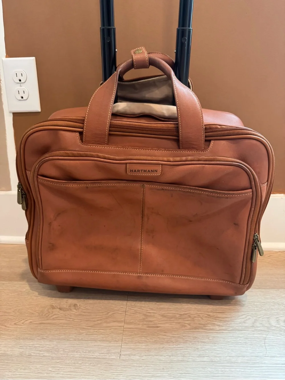 Hartmann Luggage Expandable Belting Leather Rolling Briefcase Carry On Dr. bag